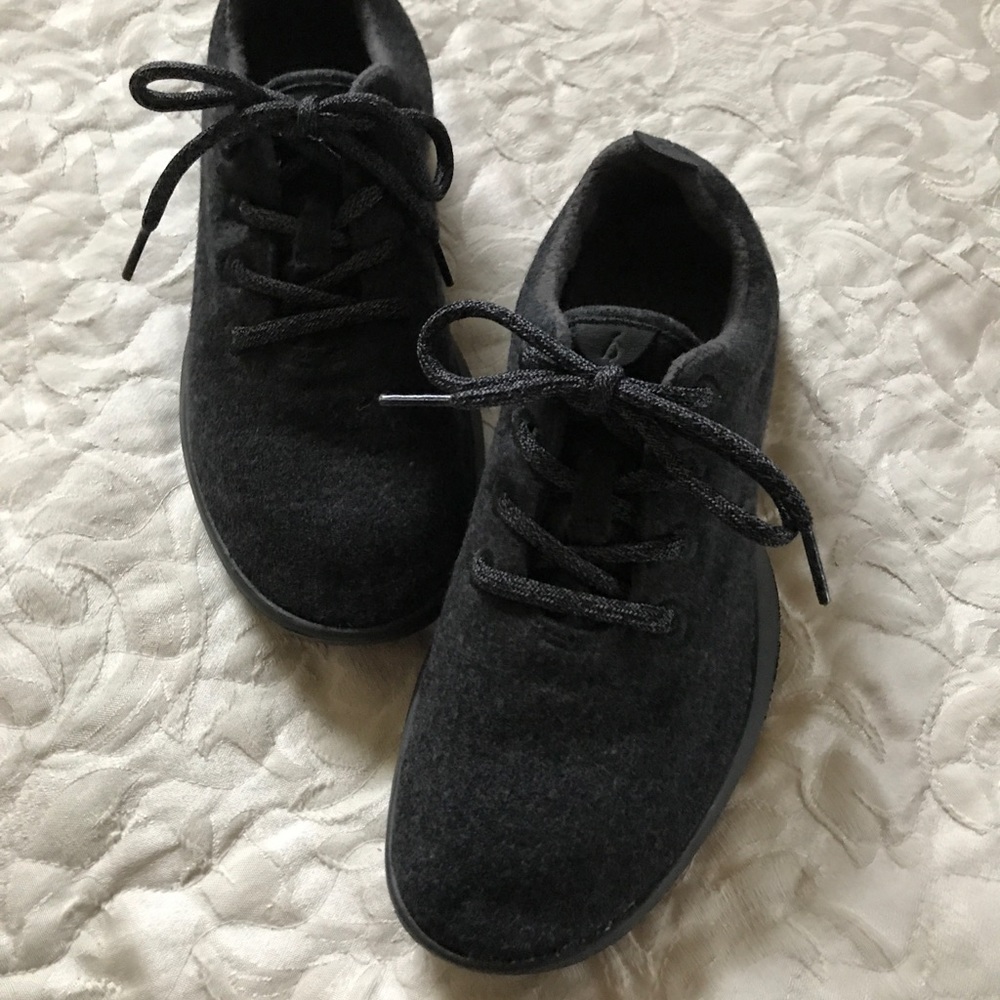 Allbirds Wool Runners in Charcoal Womens Size 9